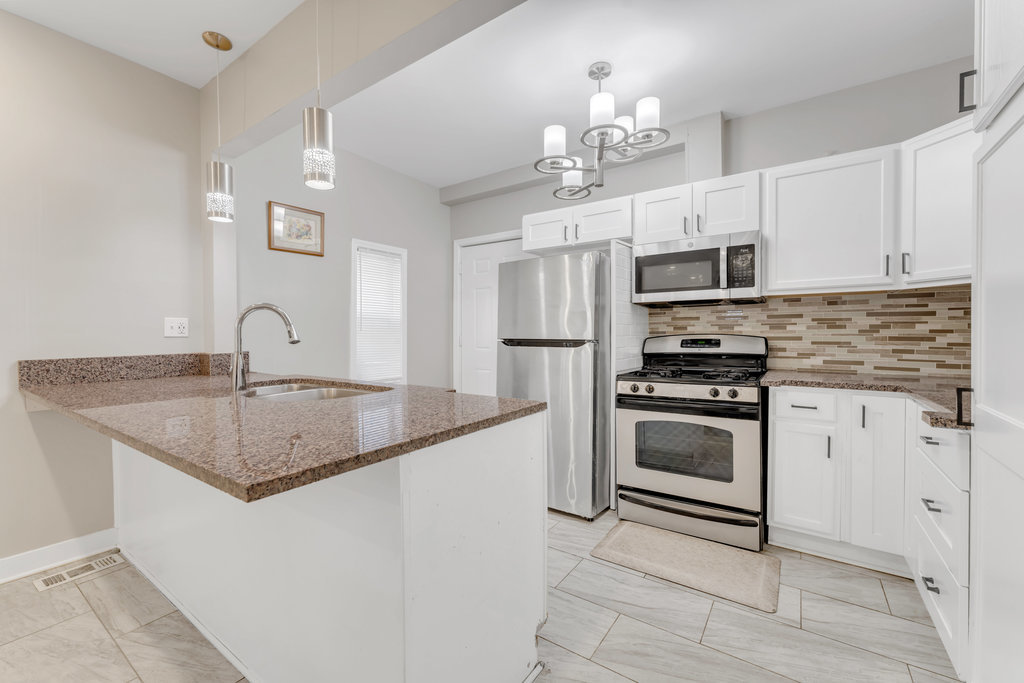 216 W 105TH Street