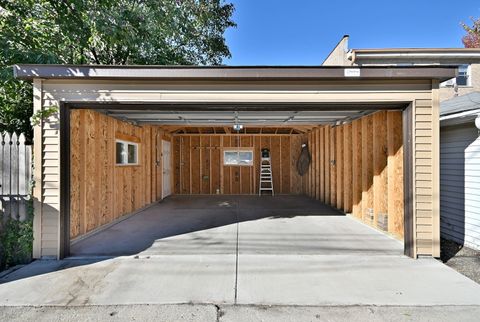 Tiny photo for 5423 N Artesian Avenue, Chicago, IL 60625 (MLS # 12490612)