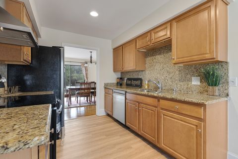 Tiny photo for 19W019 Avenue Barbizon, Oak Brook, IL 60523 (MLS # 12450688)