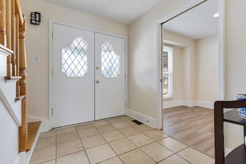 Tiny photo for 19W019 Avenue Barbizon, Oak Brook, IL 60523 (MLS # 12450688)