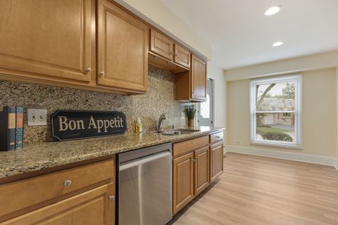 Tiny photo for 19W019 Avenue Barbizon, Oak Brook, IL 60523 (MLS # 12450688)