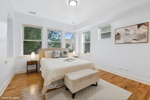 Tiny photo for 3849 W Ainslie Street #1, Chicago, IL 60625 (MLS # 12474324)