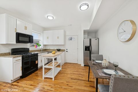 Tiny photo for 3849 W Ainslie Street #1, Chicago, IL 60625 (MLS # 12474324)