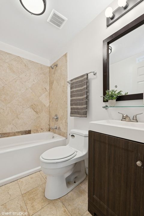 Tiny photo for 3849 W Ainslie Street #1, Chicago, IL 60625 (MLS # 12474324)