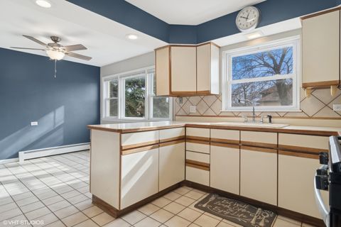 Tiny photo for 1600 N 17th Avenue #1, Melrose Park, IL 60160 (MLS # 12618033)