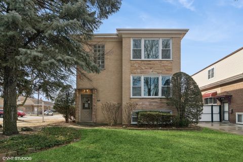 Photo of 1600 N 17th Avenue #1, Melrose Park, IL 60160 (MLS # 12618033)