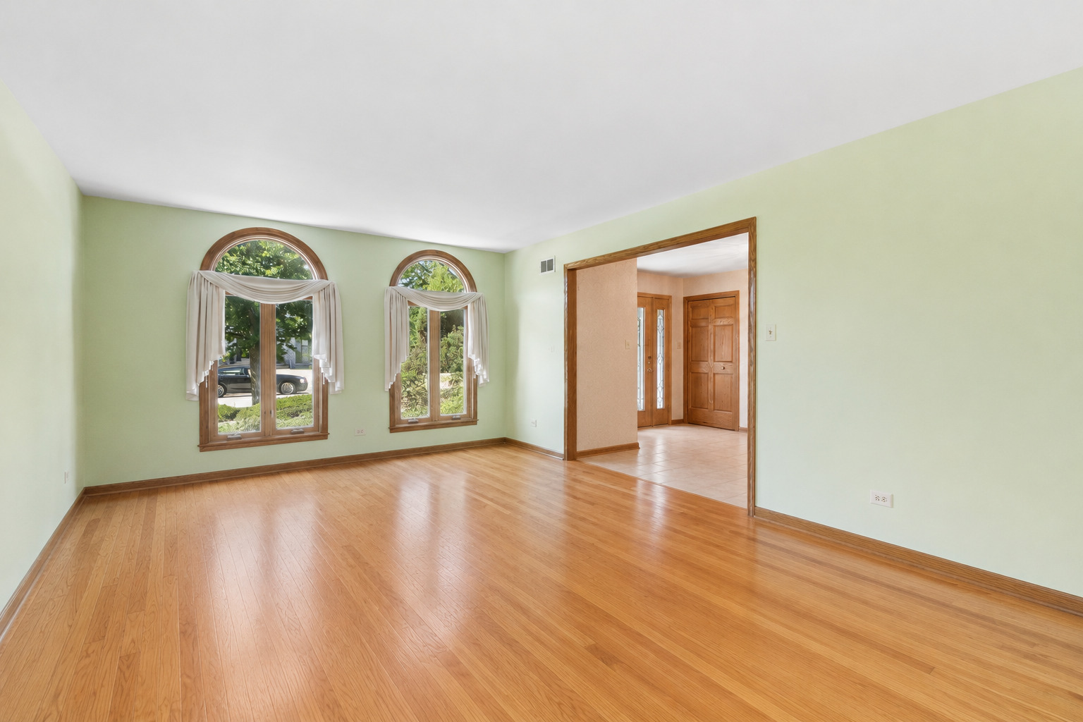 6536 Deer Lane