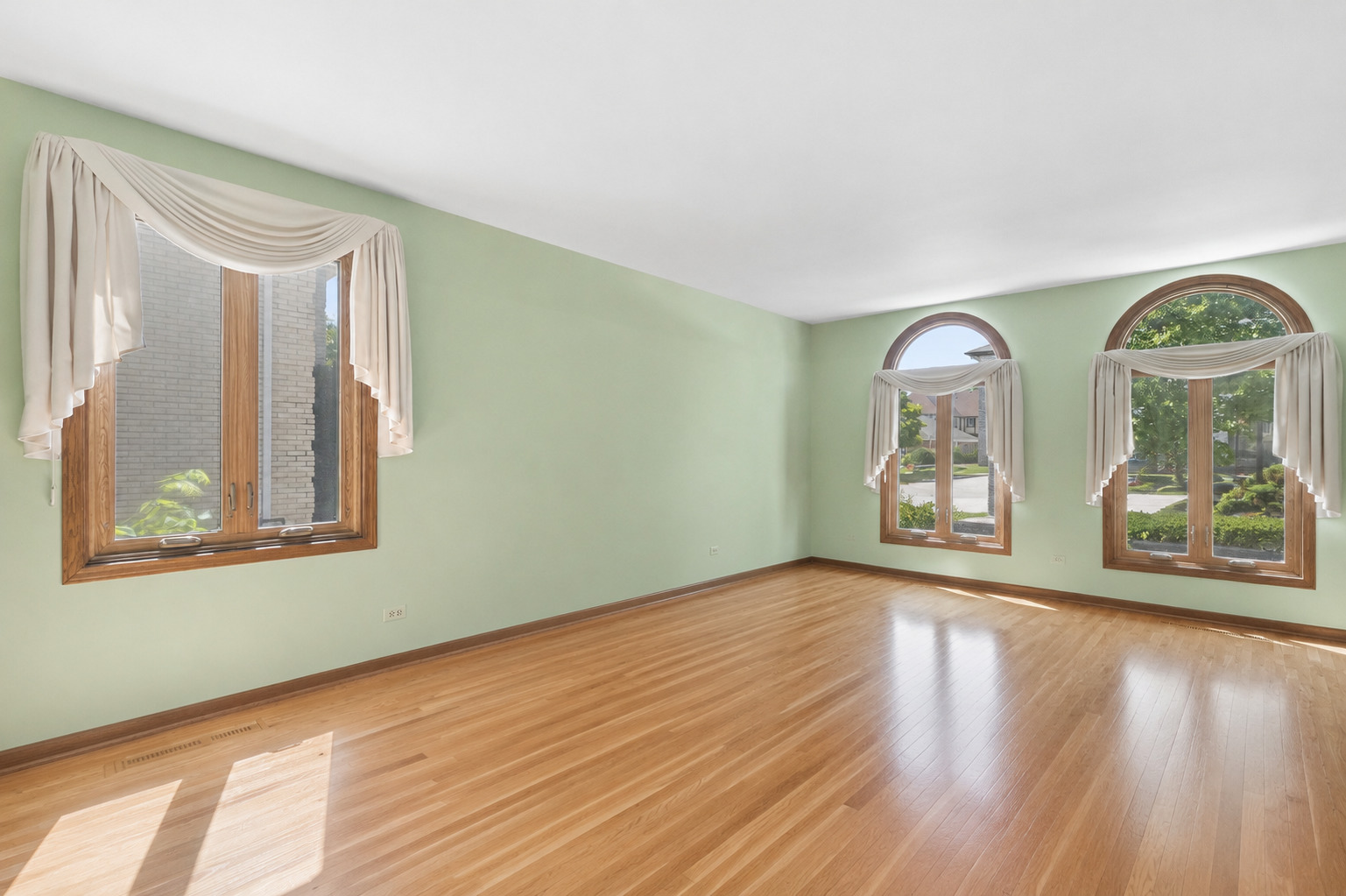 6536 Deer Lane