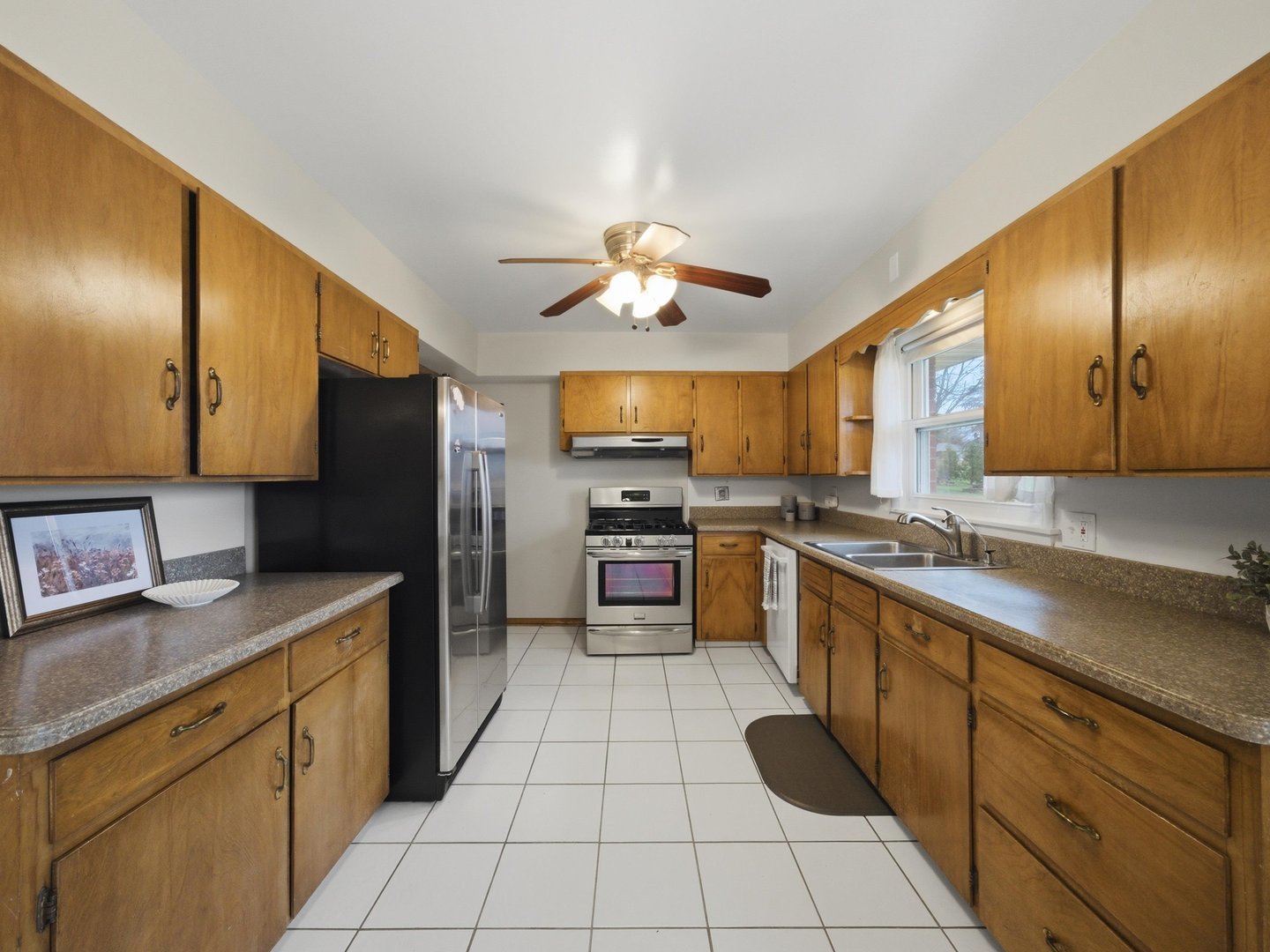 3718 Hillcrest Place