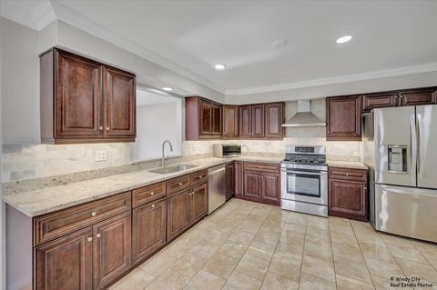 Tiny photo for 1476 Laurel Oaks Drive, Streamwood, IL 60107 (MLS # 12612599)