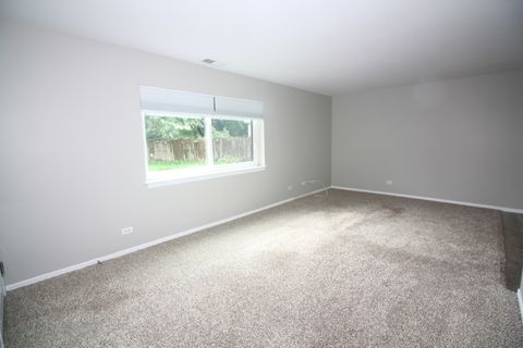 Tiny photo for 560 Vine Avenue #103, Highland Park, IL 60035 (MLS # 12490766)