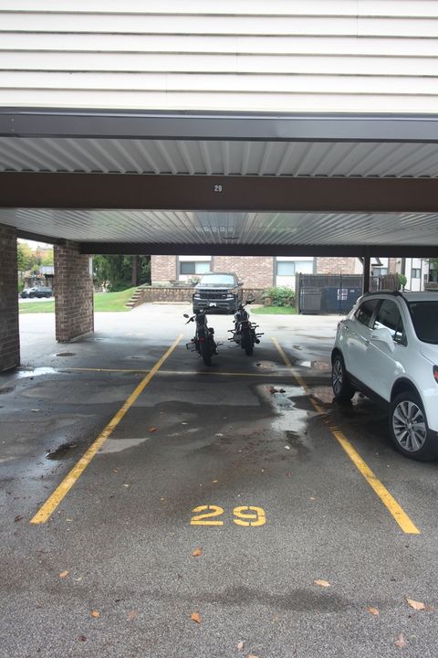 Tiny photo for 560 Vine Avenue #103, Highland Park, IL 60035 (MLS # 12490766)