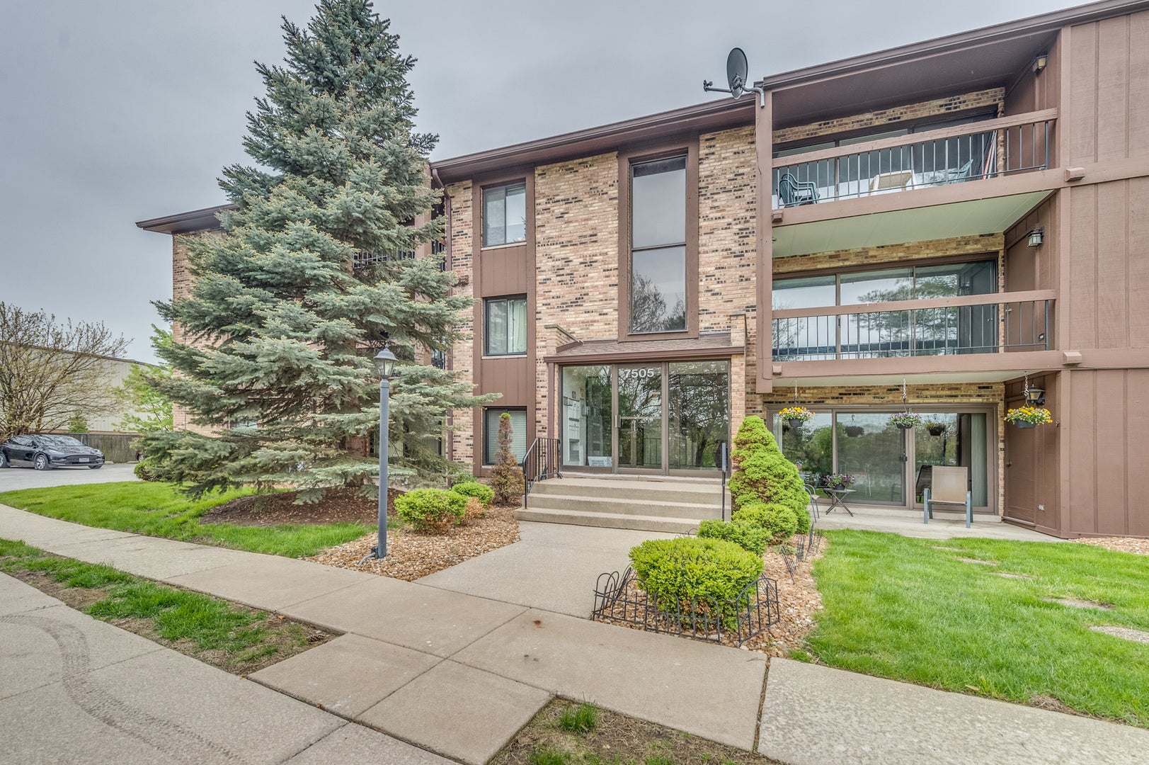 7505 175th Street 122