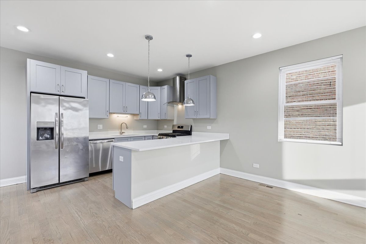 1048 N Lawndale Avenue 1