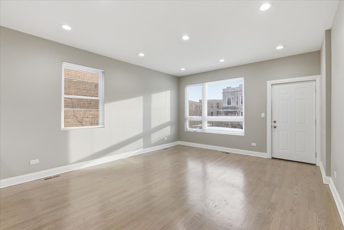 1048 N Lawndale Avenue 1