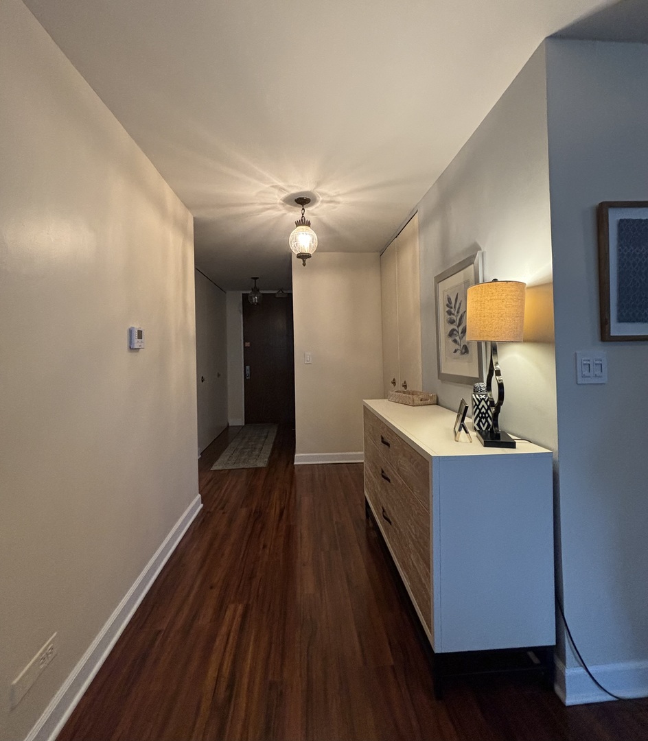 201 E Chestnut Street 9C