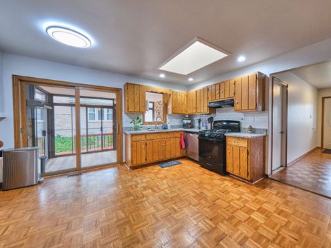 Tiny photo for 7201 W 110th Street, Worth, IL 60482 (MLS # 12405777)