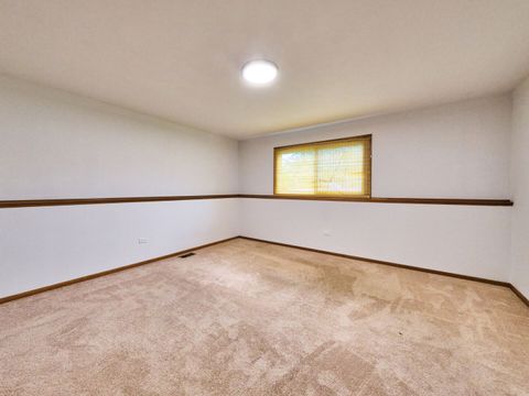 Tiny photo for 7201 W 110th Street, Worth, IL 60482 (MLS # 12405777)