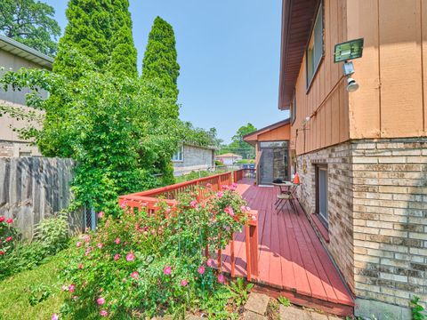 Tiny photo for 7201 W 110th Street, Worth, IL 60482 (MLS # 12405777)