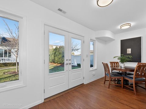 Tiny photo for 285 Middaugh Road, Clarendon Hills, IL 60514 (MLS # 12550228)