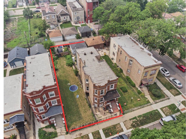 852 N Springfield Avenue