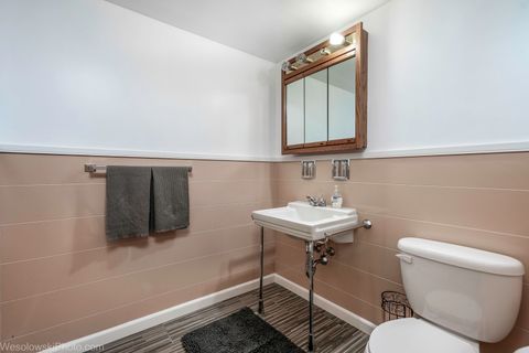 Tiny photo for 6400 N KNOX Avenue, Lincolnwood, IL 60712 (MLS # 12518579)