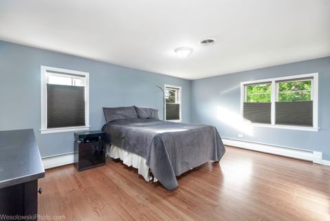 Tiny photo for 6400 N KNOX Avenue, Lincolnwood, IL 60712 (MLS # 12518579)