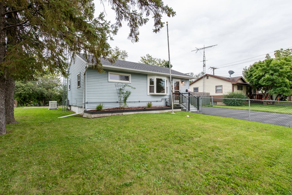 2205 Mohican Road