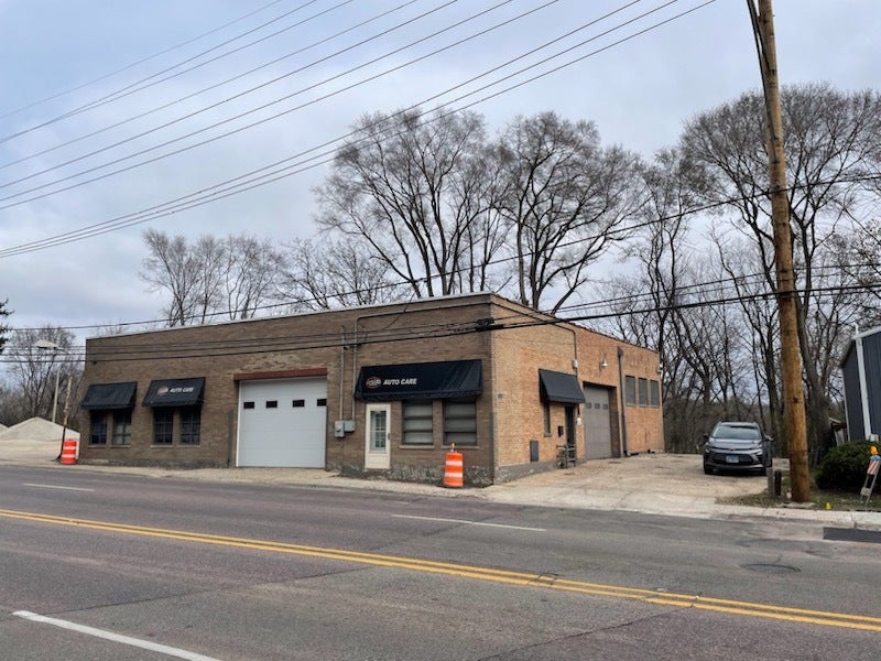 Photo 1 of 10 — 565 N State Street, Elgin, IL 60123