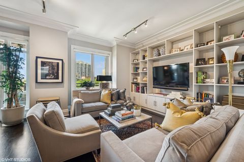 Tiny photo for 2550 N Lakeview Avenue #N602, Chicago, IL 60614 (MLS # 12476278)