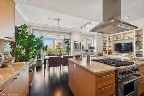 Tiny photo for 2550 N Lakeview Avenue #N602, Chicago, IL 60614 (MLS # 12476278)