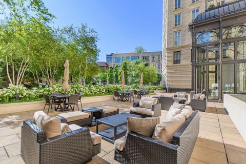 Tiny photo for 2550 N Lakeview Avenue #N602, Chicago, IL 60614 (MLS # 12476278)