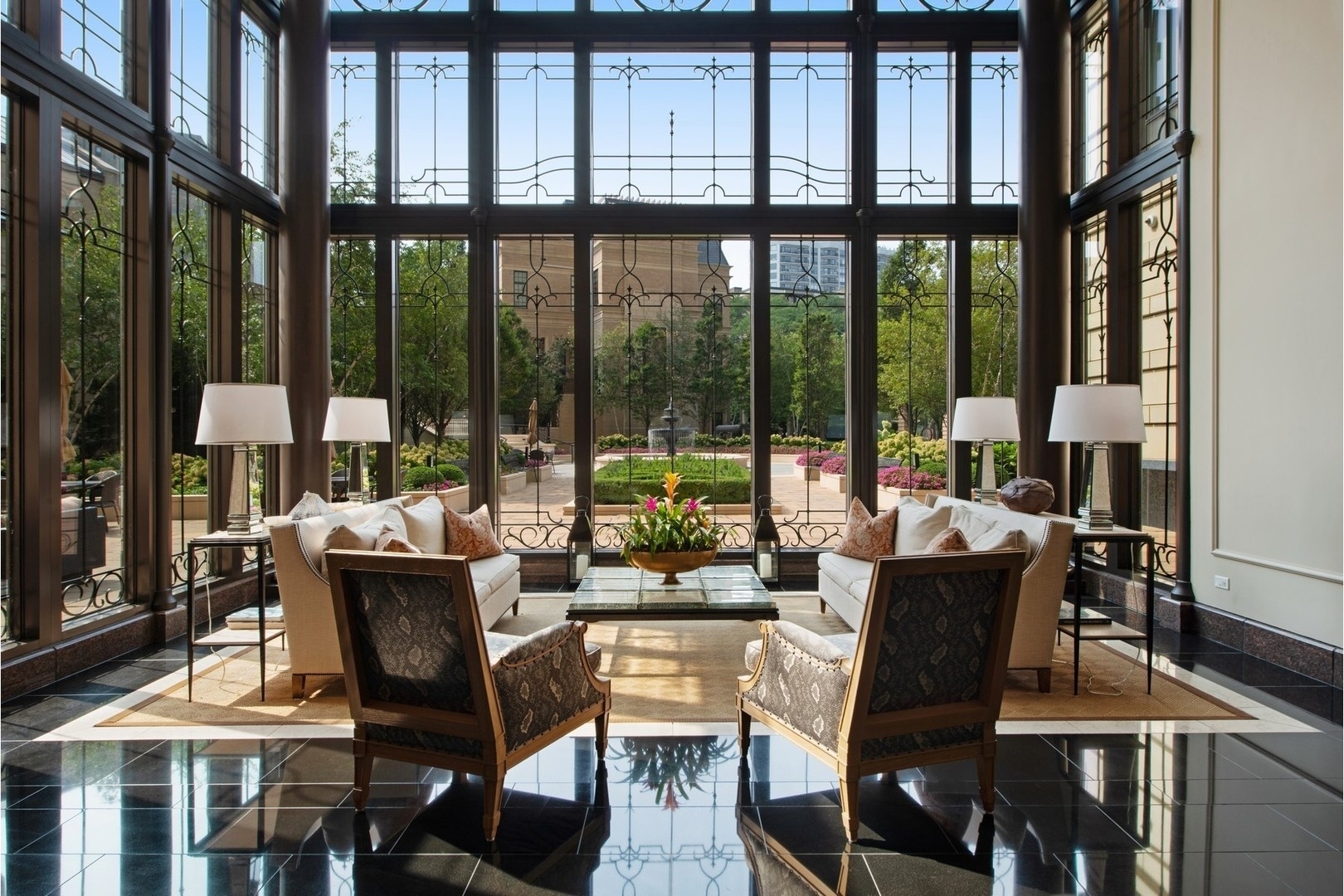 2550 N Lakeview Avenue N602