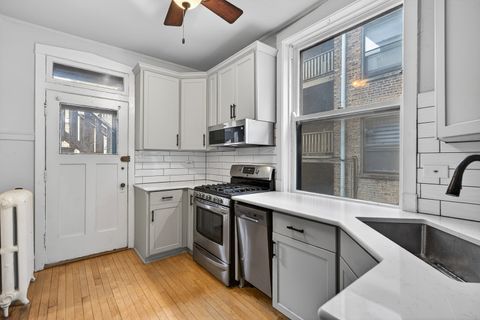 Tiny photo for 344 Wisconsin Avenue #1, Oak Park, IL 60302 (MLS # 12594774)