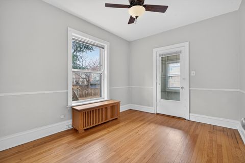 Tiny photo for 344 Wisconsin Avenue #1, Oak Park, IL 60302 (MLS # 12594774)