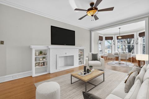 Tiny photo for 344 Wisconsin Avenue #1, Oak Park, IL 60302 (MLS # 12594774)