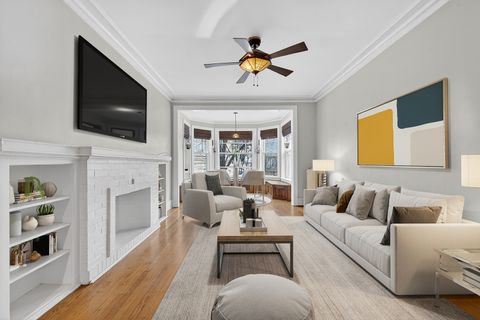 Tiny photo for 344 Wisconsin Avenue #1, Oak Park, IL 60302 (MLS # 12594774)