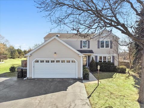 Photo of 481 Pheasant Ridge Road, Lake Zurich, IL 60047 (MLS # 12567573)