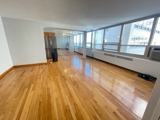 3950 N LAKE SHORE Drive 1320