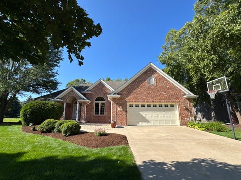 Tiny photo for 712 Brighton Drive, Sugar Grove, IL 60554 (MLS # 12745397)