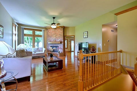 Tiny photo for 712 Brighton Drive, Sugar Grove, IL 60554 (MLS # 12745397)