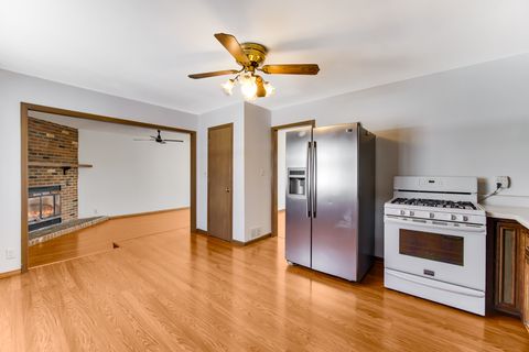 Tiny photo for 216 Hayes Avenue, Romeoville, IL 60446 (MLS # 12472518)