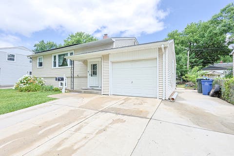 Tiny photo for 1412 Windsor Circle, Carpentersville, IL 60110 (MLS # 12683272)