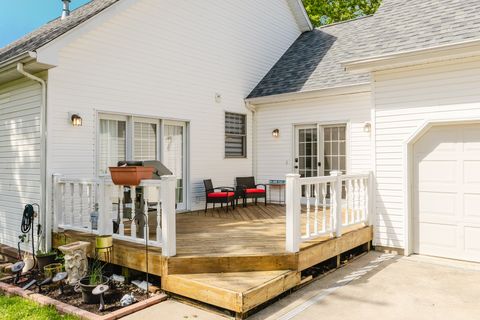 Tiny photo for 819 E No Name Road, Carbondale, IL 62902 (MLS # 12633214)