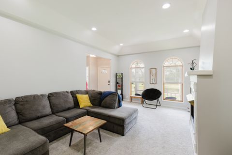 Tiny photo for 819 E No Name Road, Carbondale, IL 62902 (MLS # 12633214)