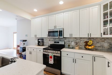 Tiny photo for 819 E No Name Road, Carbondale, IL 62902 (MLS # 12633214)