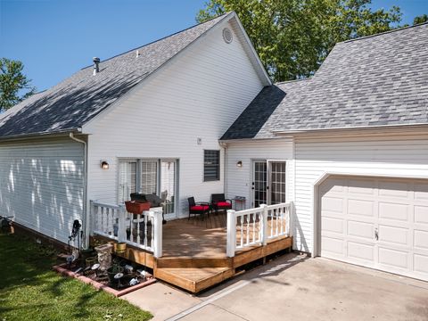 Tiny photo for 819 E No Name Road, Carbondale, IL 62902 (MLS # 12633214)