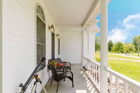 Tiny photo for 819 E No Name Road, Carbondale, IL 62902 (MLS # 12633214)