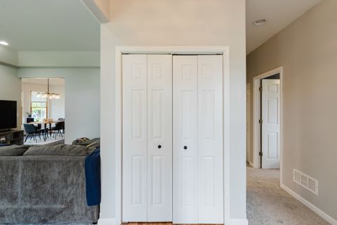 Tiny photo for 819 E No Name Road, Carbondale, IL 62902 (MLS # 12633214)