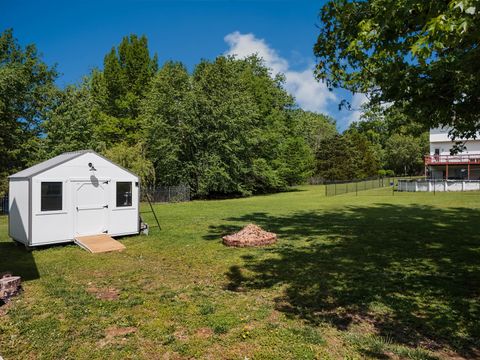 Tiny photo for 819 E No Name Road, Carbondale, IL 62902 (MLS # 12633214)